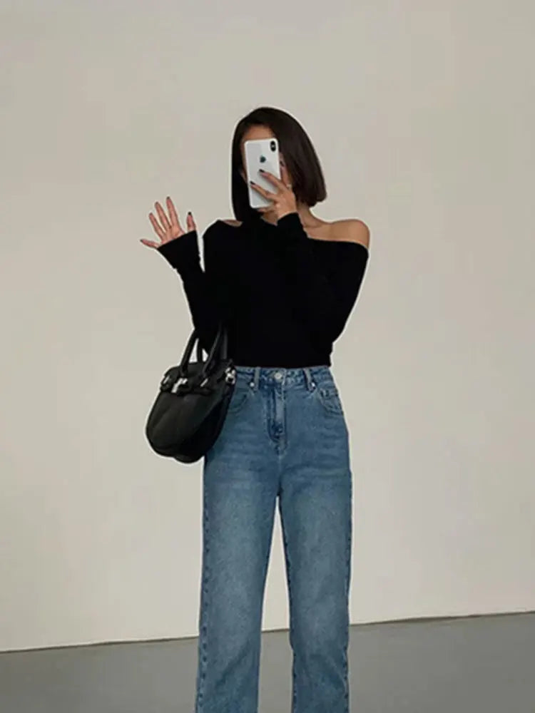 Off-shoulder Long-sleeved T-shirts